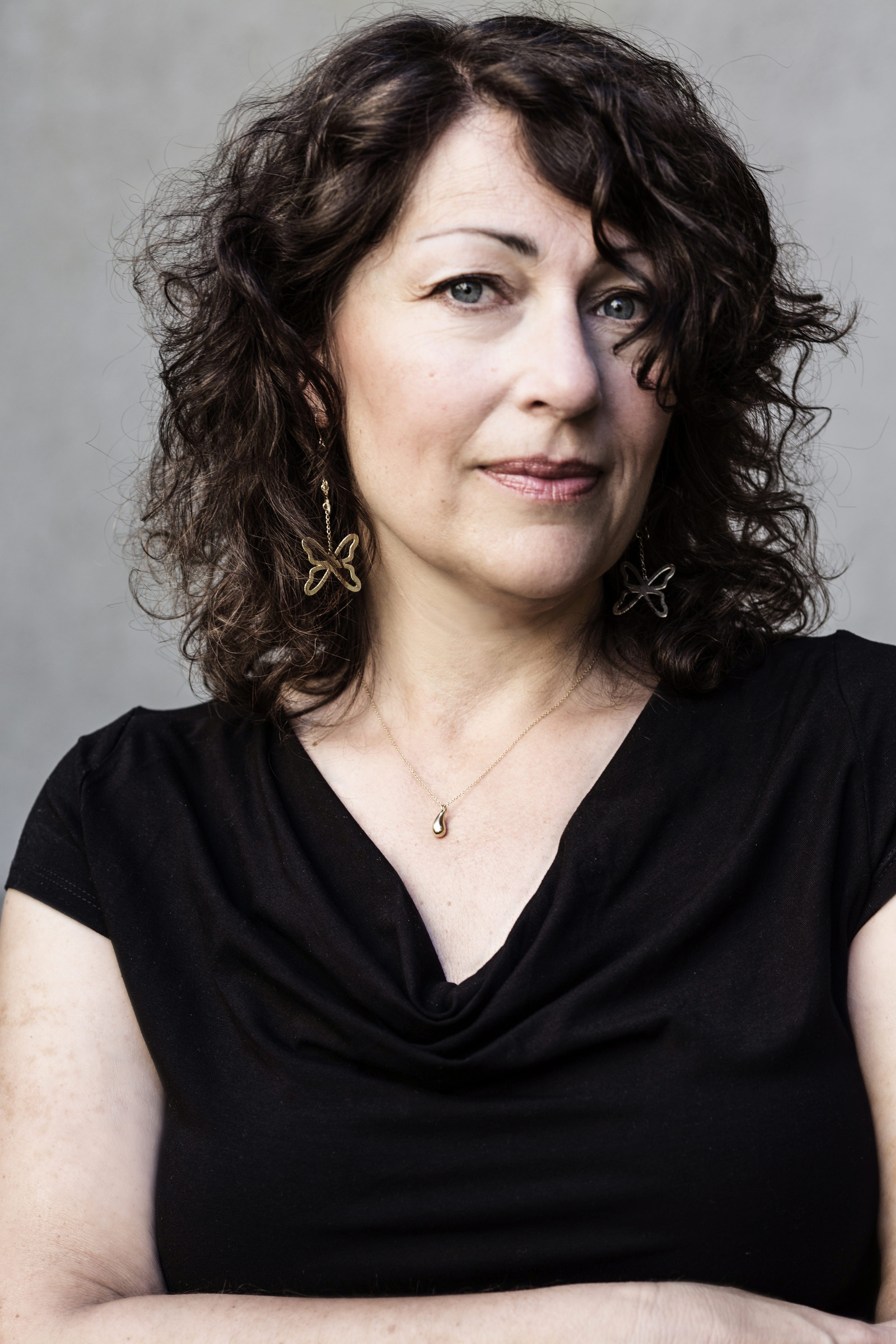 Författaren Elisabeth Åsbrink Böcker Natur & Kultur
